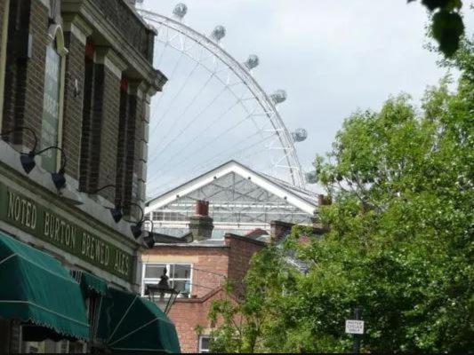 Aplacetostay Apartment, Waterloo * London